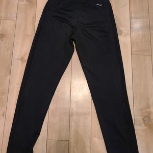 Black on black sport leggings